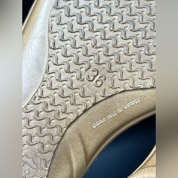 Rieker- Regina White and Tan‎ Sandals with Silver Accents, Size:36 - Picture 6 of 7